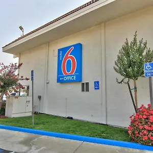 Hotel 6-sacramento, Ca - Old North **